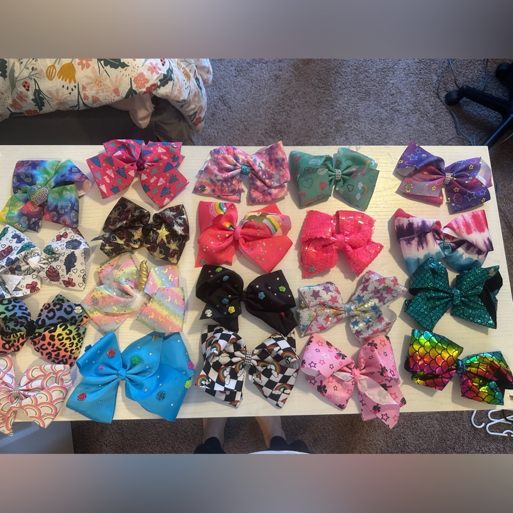 Jojo swia bows
